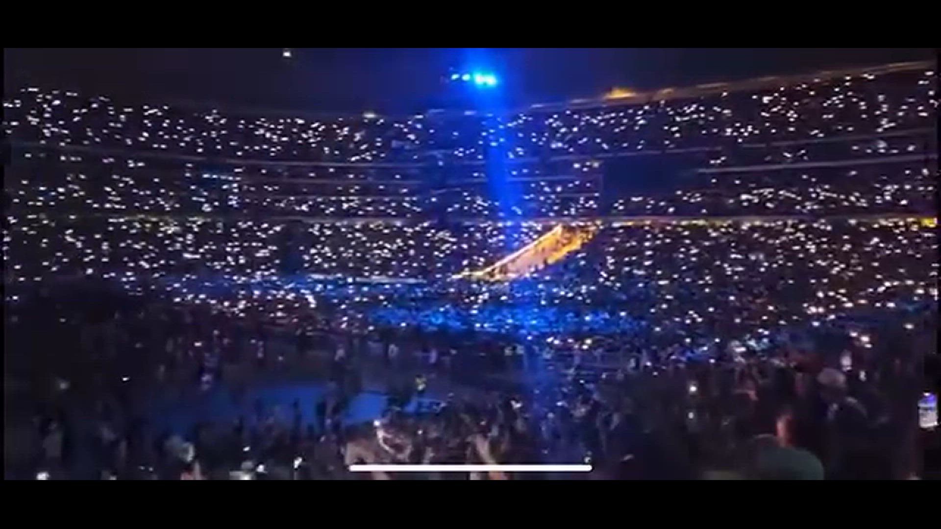 Video thumbnail for Live performance: Chris Brown fill-up FNB stadium in South Africa