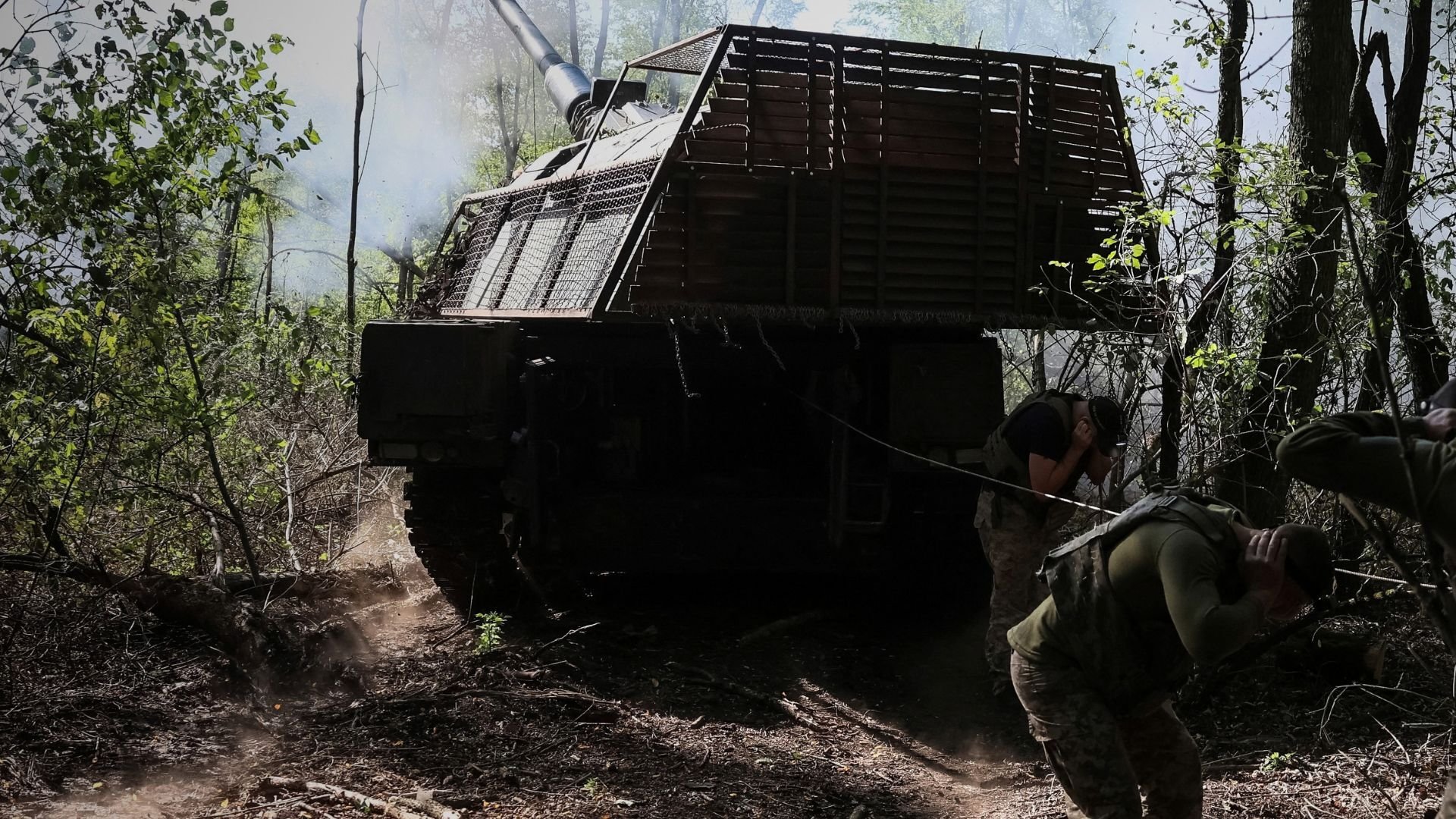 Video thumbnail for Russia claims gains in Donetsk as maps show conflicting realities