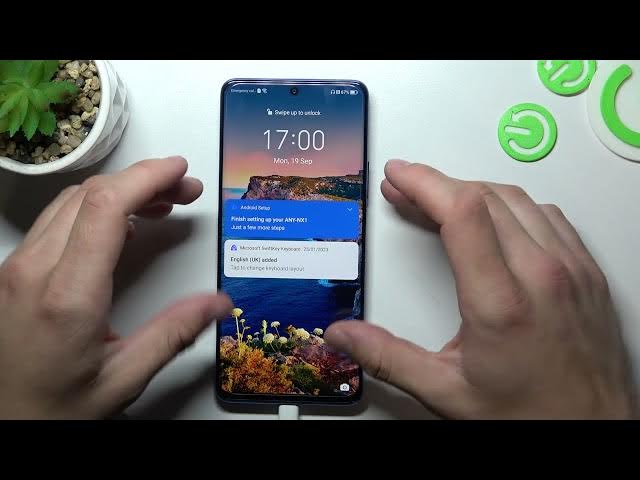 Video thumbnail for How to Connect Headphones with your HONOR Magic4 Lite – Headphones Connection