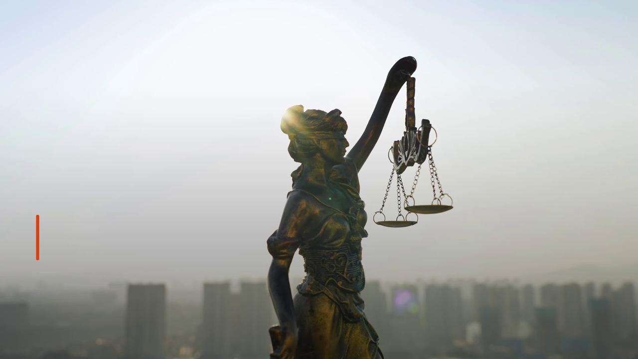 Video thumbnail for Les enfants de Daniel Lévi attaquent en justice la veuve de leur père.