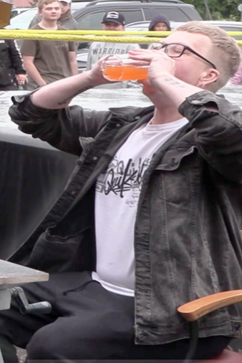 Video thumbnail for Fastest time to drink 500ml of soda - 3.16 seconds by Tomi Kotilainen