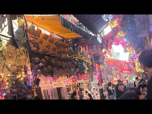 Video thumbnail for 🚂✨ Hanoi Train Street – The Famous 15:20 Train Passing By! 🇻🇳🔥