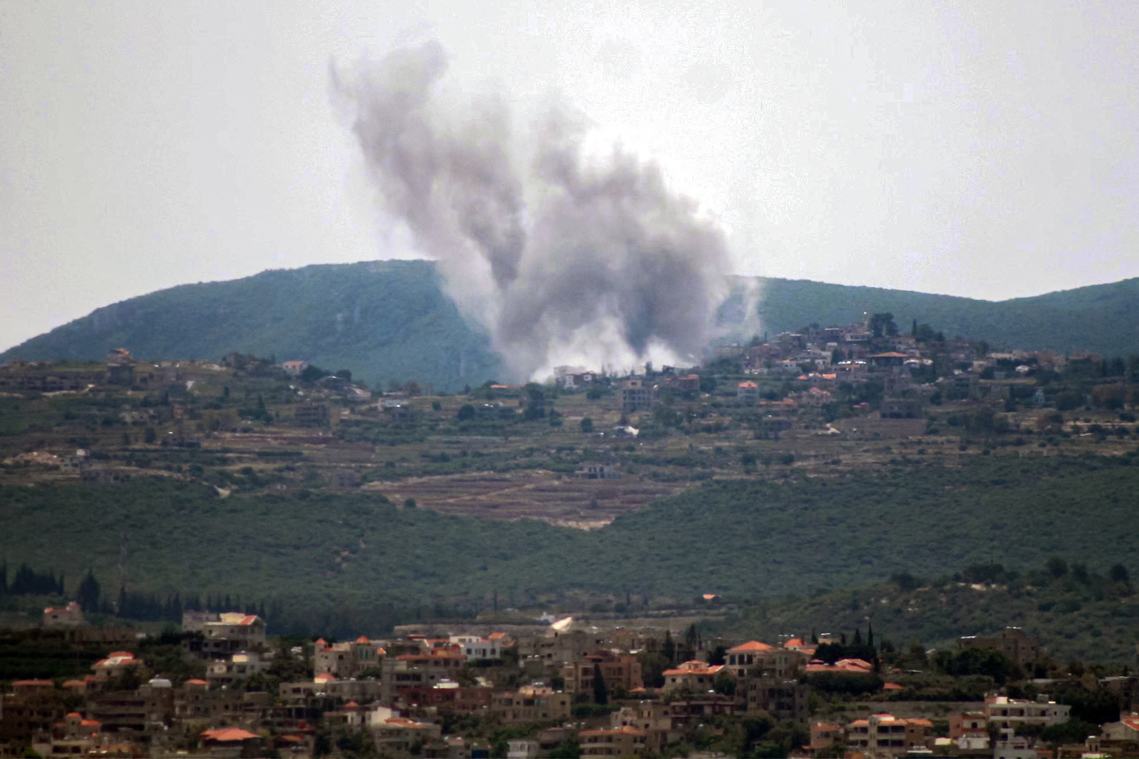 Video thumbnail for Israel launches strikes across southern Lebanon despite extending ‘ceasefire’