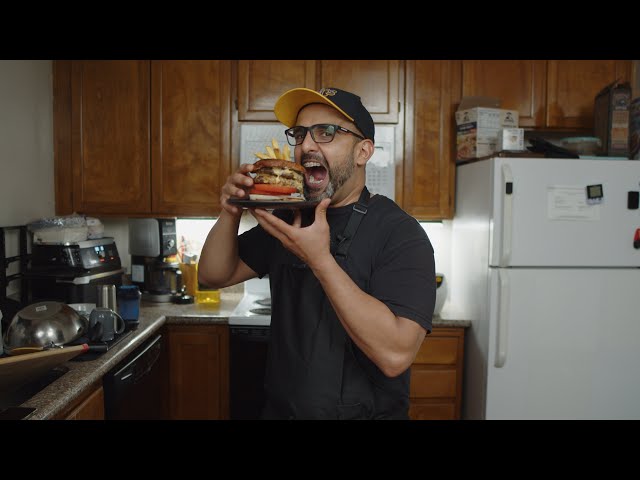 Video thumbnail for Dubai Burger 🍔