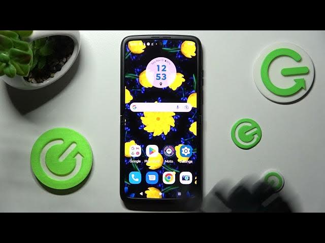 Video thumbnail for MOTOROLA RAZR 2022 - How To Change Default Apps