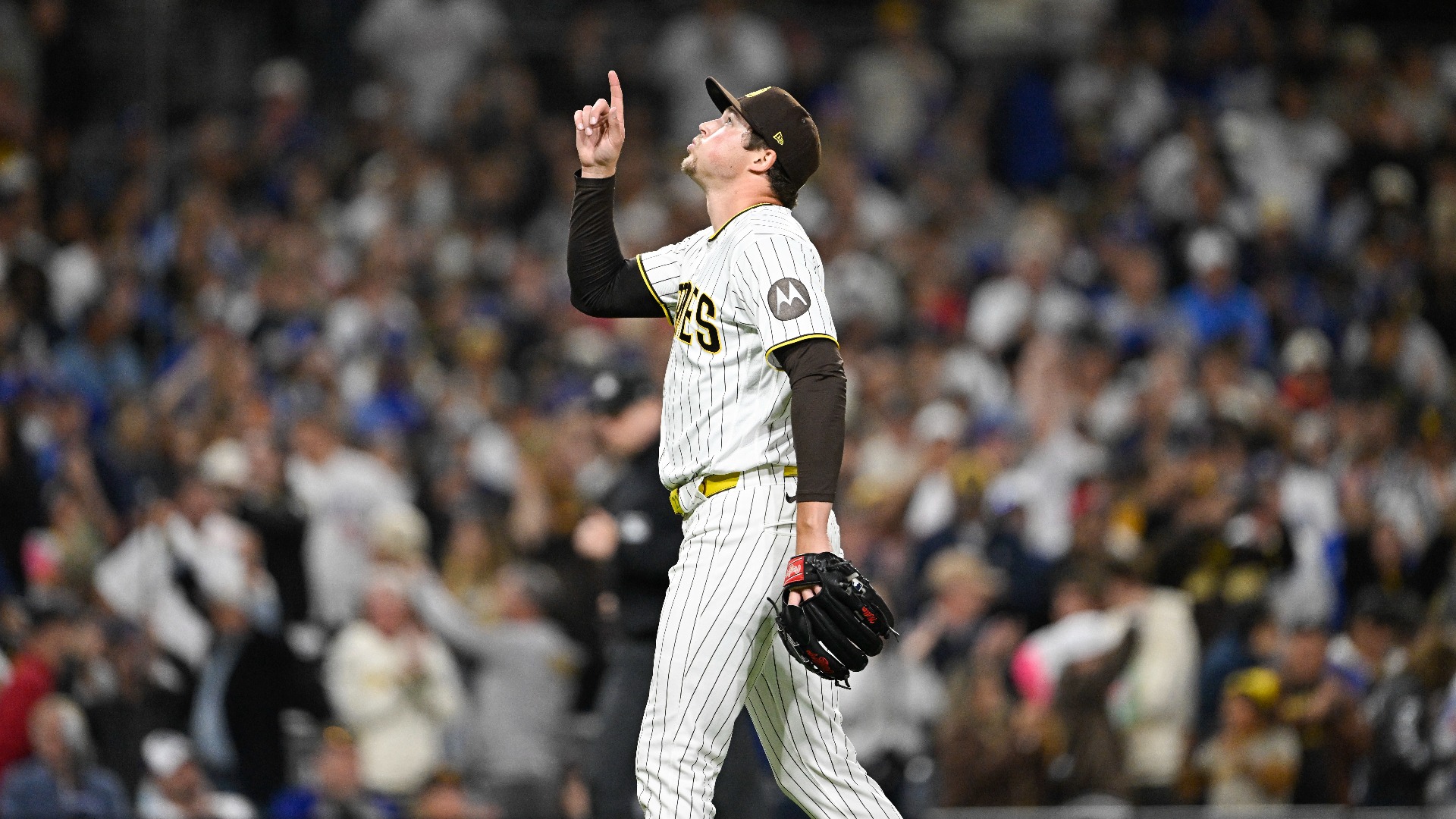 Video thumbnail for San Diego Padres Lead NL West with Stellar Bullpen