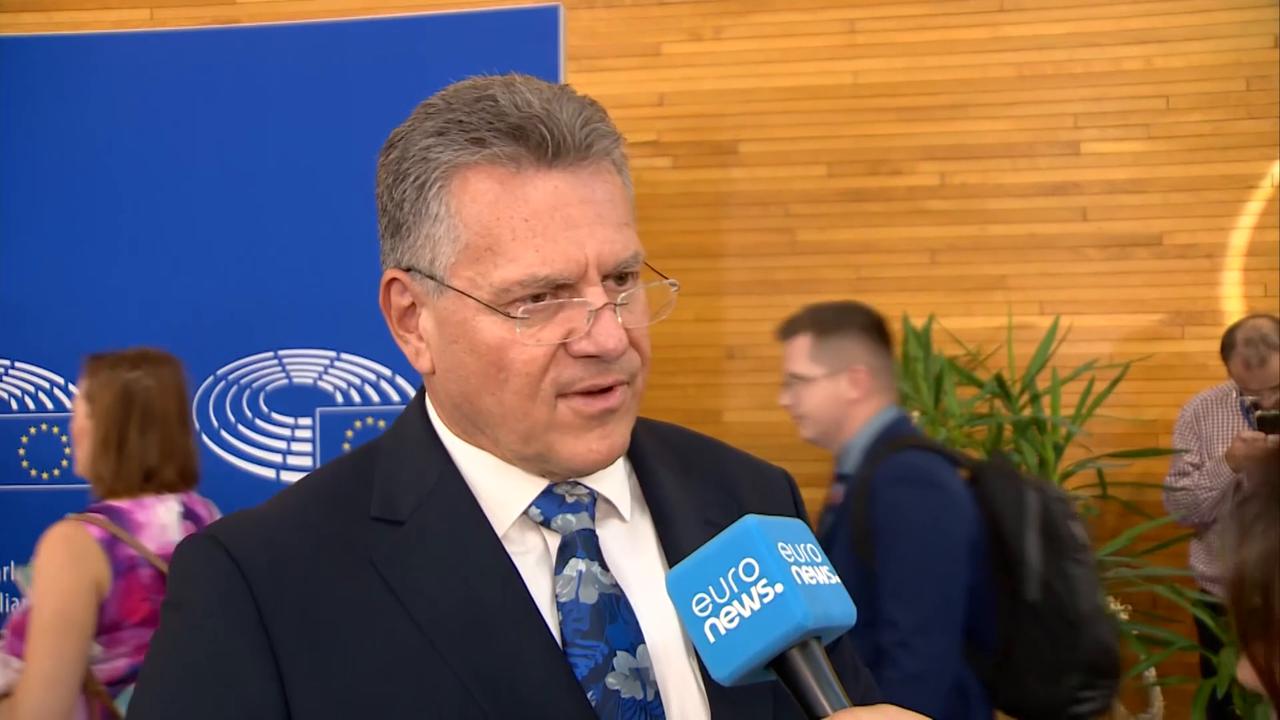 Video thumbnail for Brussels seeks 'credible' outcome in EU-China talks after key negotiators’ call