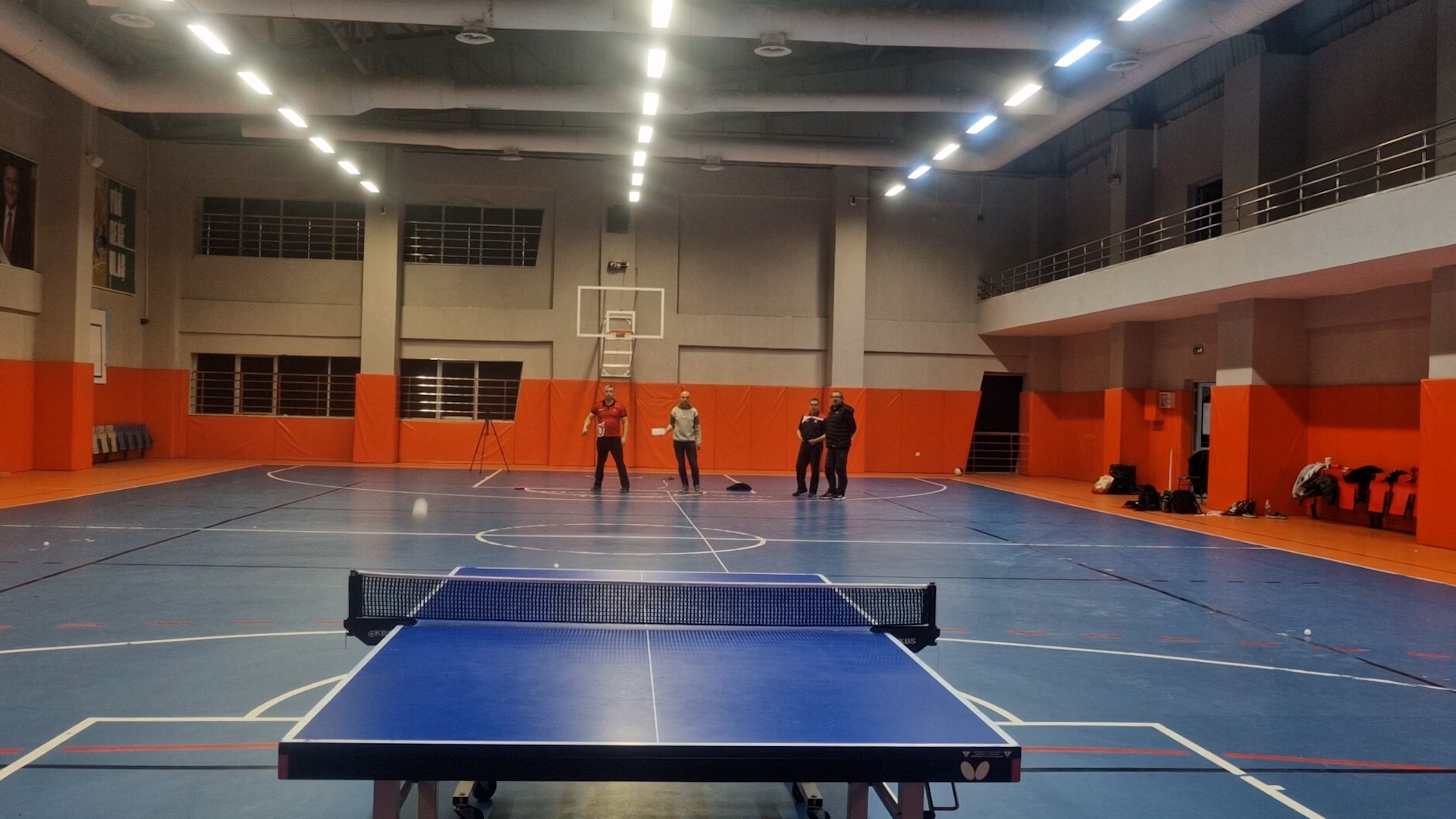 Video thumbnail for Longest table tennis serve - 17.5 metres by Osman Gurcu