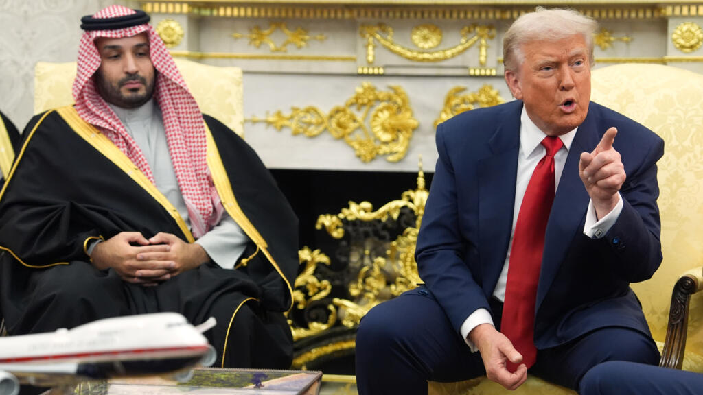 Video thumbnail for Trump stuns Saudis by pinning nuclear deal to Israel ties