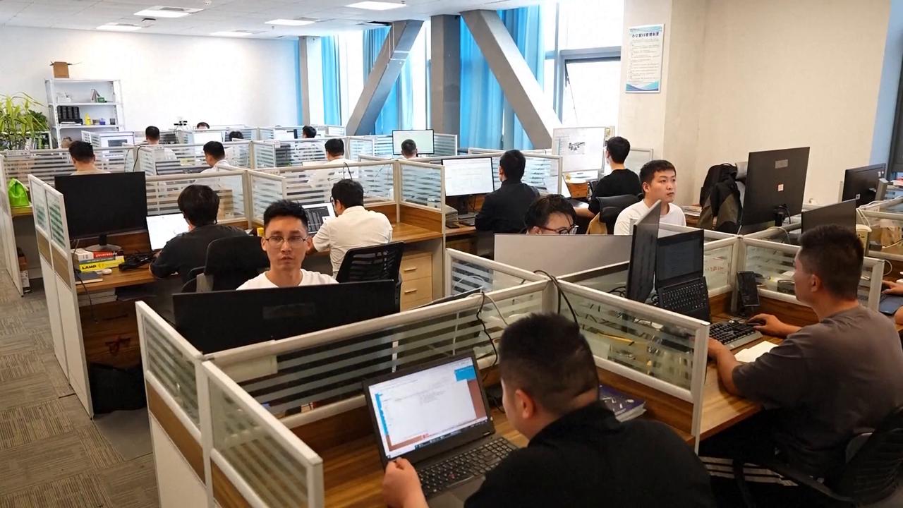 Video thumbnail for China: Chinese cleaning robots sweep overseas markets.