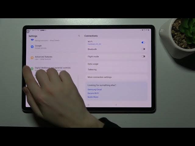 Video thumbnail for How to Manage Screen Touches in Screen Recording on SAMSUNG Galaxy Tab S8+ – Screen Recorder Set Up