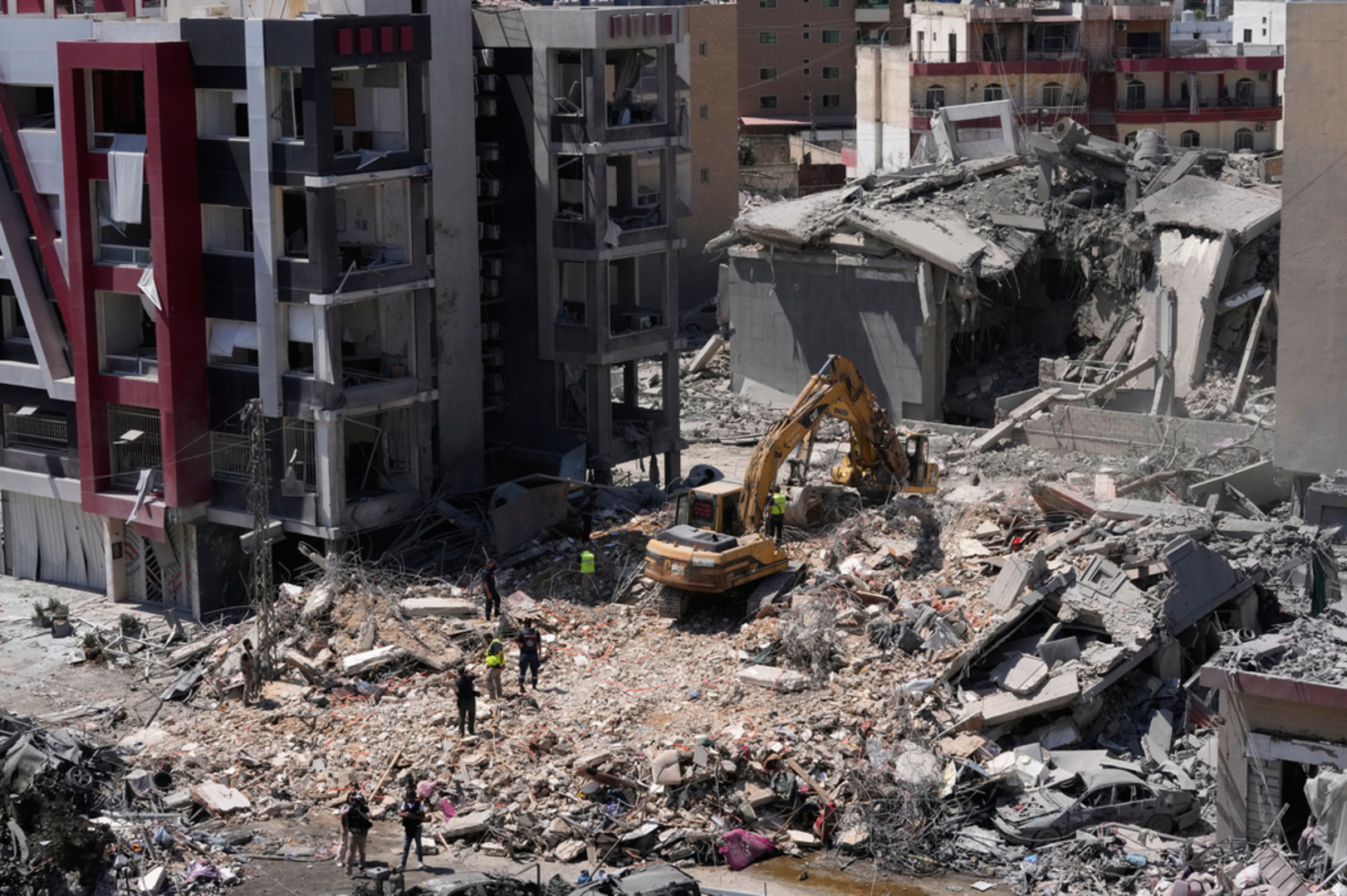 Video thumbnail for Israeli strikes on Lebanon: At least 12 people injured in tyre attack