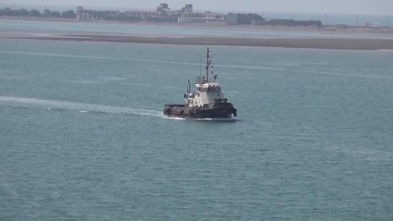 Video thumbnail for Yemen: Yemen's Houthis say Bab al-Mandab Strait shipping near normal despite fighting.