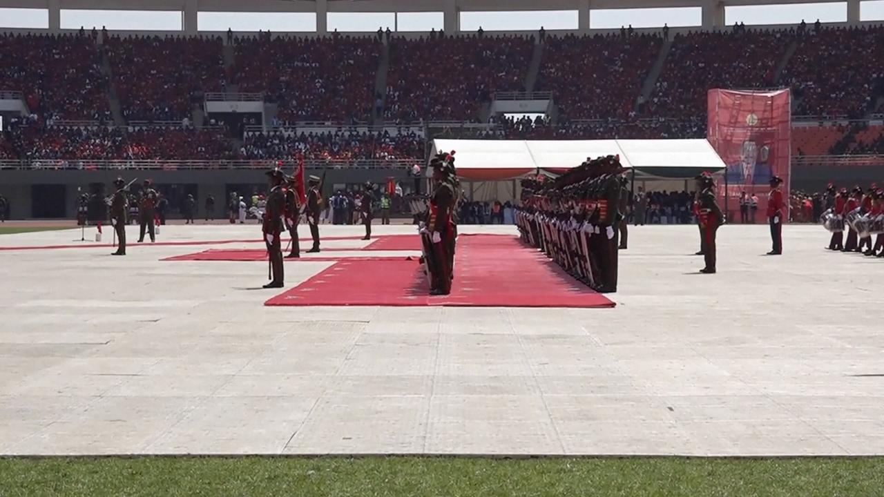 Video thumbnail for Zambia: Hichilema sworn in as Zambian president for 2nd term.