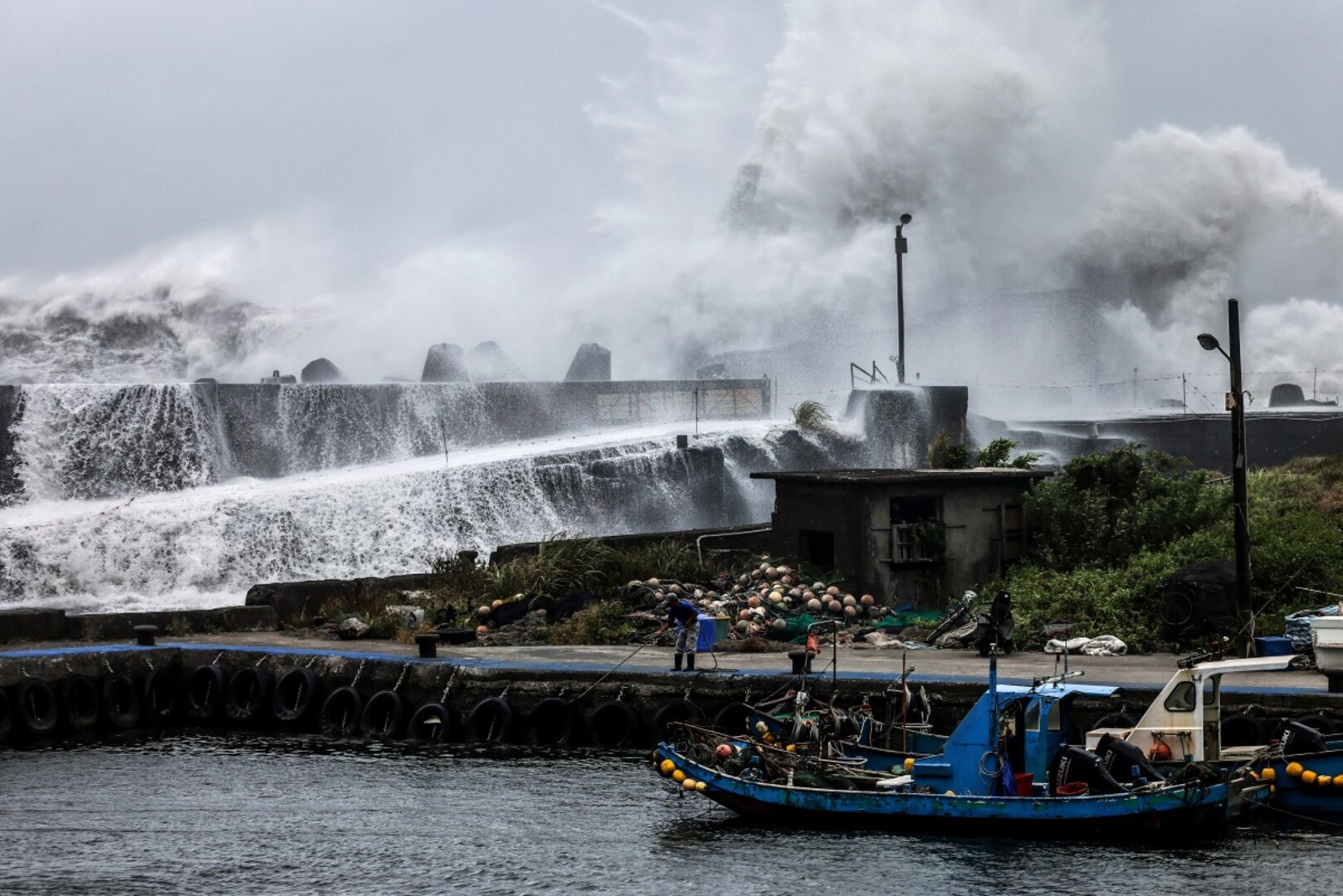 Video thumbnail for Typhoon Bavi: Largest storm in years heads for Japan, Taiwan, China