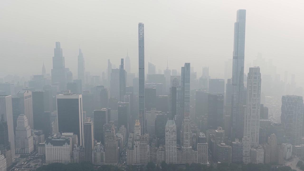 Video thumbnail for US: DRONE - Wildfire smoke from Canada shrouds New York City skyline.