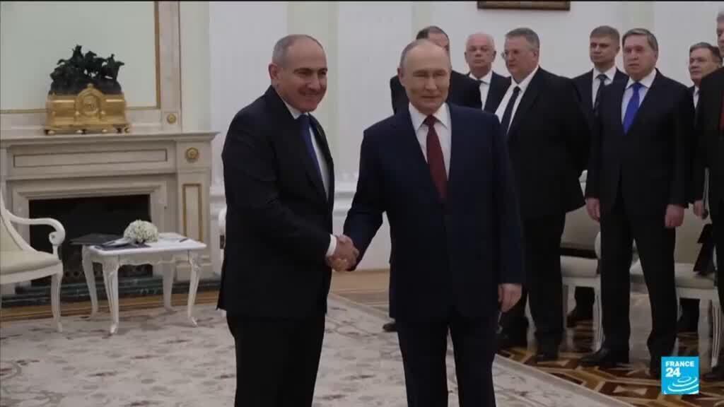 Video thumbnail for Armenia Prime minister refuses Moscow's pressure for EU referendum