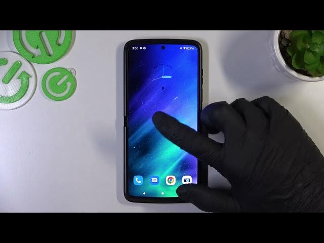 Video thumbnail for Motorola Razr 2022 - How To Enable & Disable App Drawer