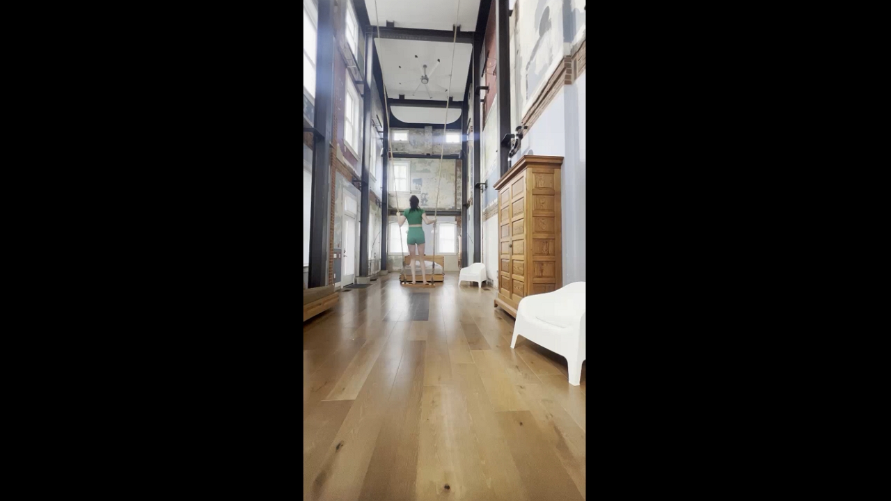 Video thumbnail for Cincinnati Pup Turns Bedtime Into a Cozy Swinging Adventure