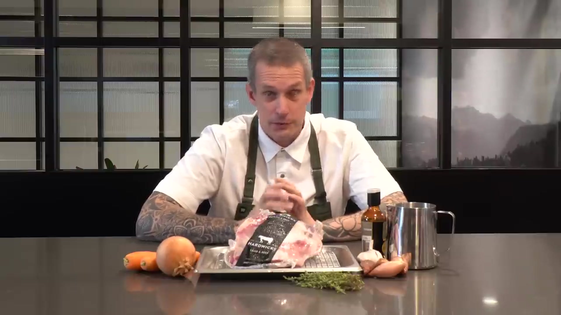 Video thumbnail for 7 hour slow cooked lamb shoulder that will MELT in your mouth(720P HD)