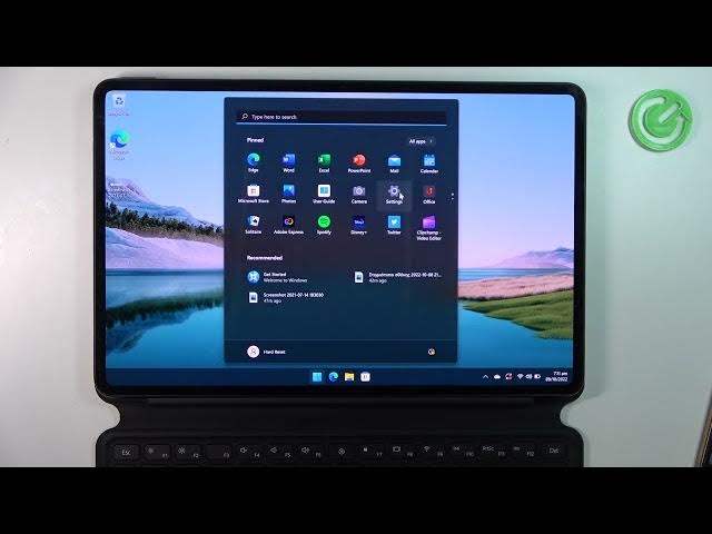 Video thumbnail for HUAWEI MateBook E Windows 11 - How To Enable & Disable Mobile Hot Spot