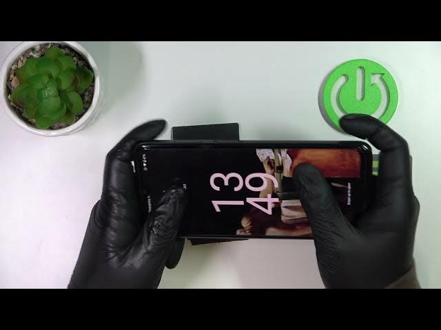 Video thumbnail for NOKIA G60 Hand Size Comparison