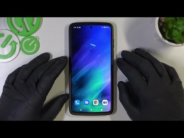 Video thumbnail for Motorola Razr 2022 - Does It Have Screen Mirroring