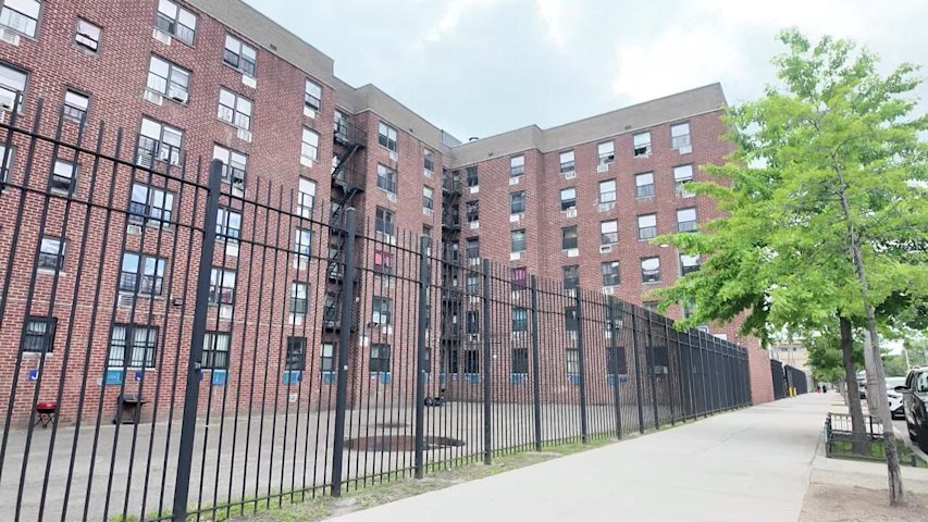 Video thumbnail for 2-year-old baby found dead in Brownsville apartment
