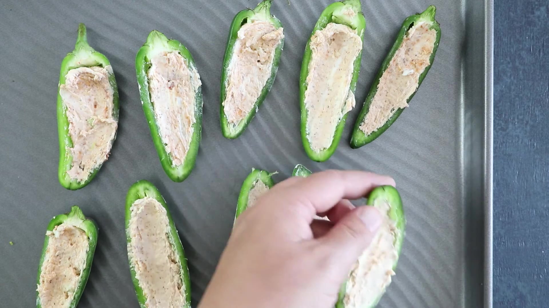 Video thumbnail for Baked Cream Cheese Stuffed Jalapeno Poppers -- Chili Pepper Madness (1080p_24fps_H264-128kbit_AAC)