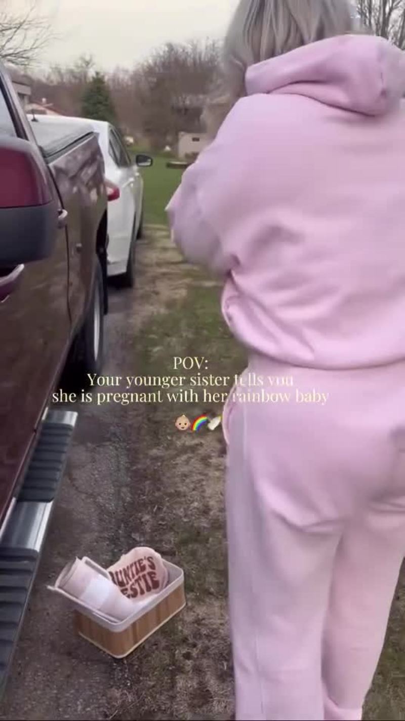 Video thumbnail for Sister Shares Emotional Rainbow Baby Pregnancy News