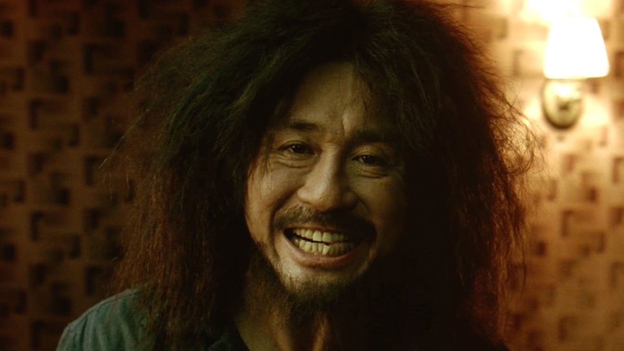Video thumbnail for Park Chan-wook Breaks Down His Favorite Shots From Oldboy, The Handmaiden, and More | My Best Shots