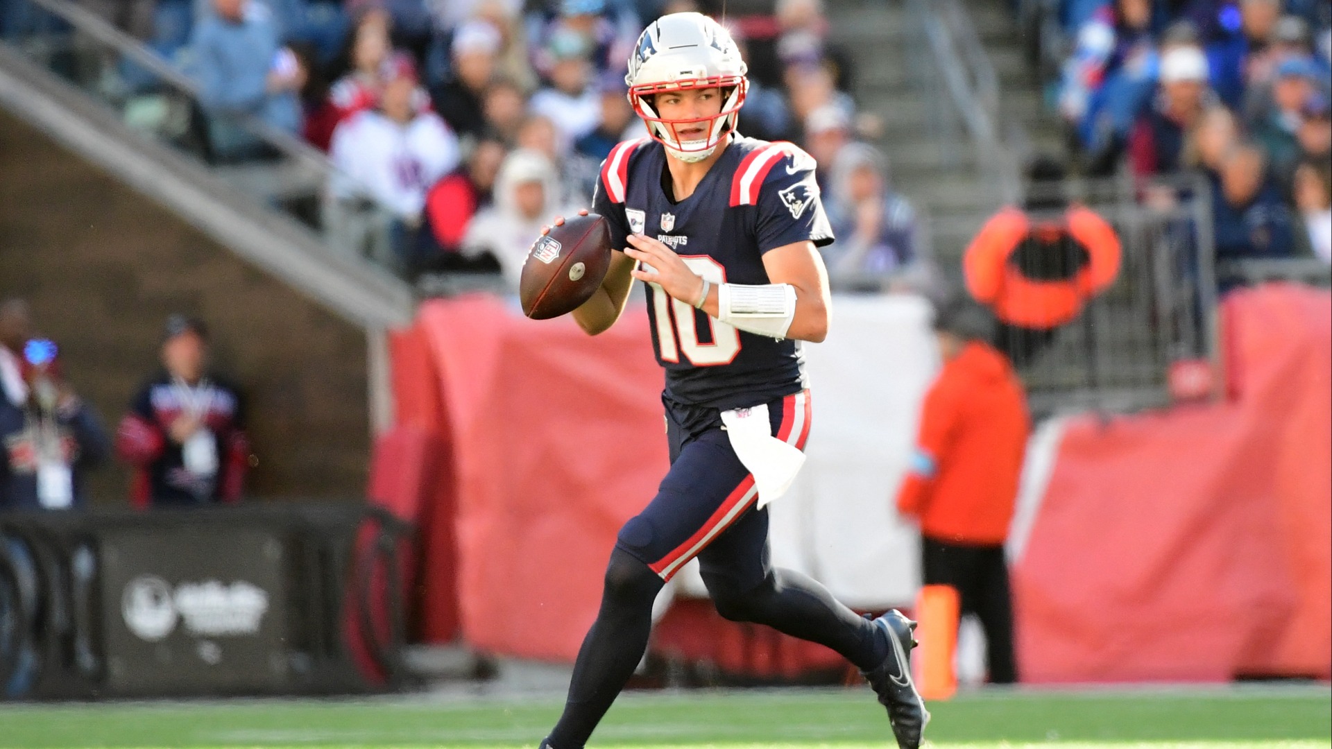 Video thumbnail for NFL Week 7 Previews: Patriots-Bears & Rams-Raiders