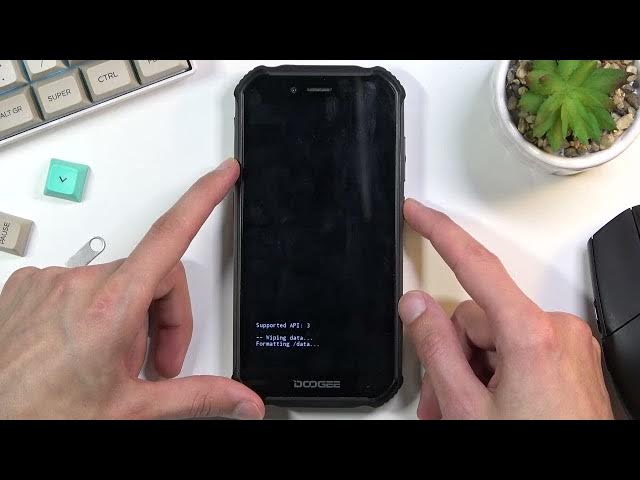 Video thumbnail for How to Hard Reset DOOGEE S40 via Recovery Mode - Screen Lock Removal / Wipe Data