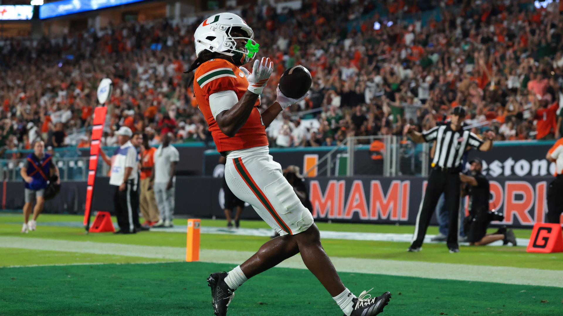 Video thumbnail for Top Heisman Trophy Candidates Early This College Football Season