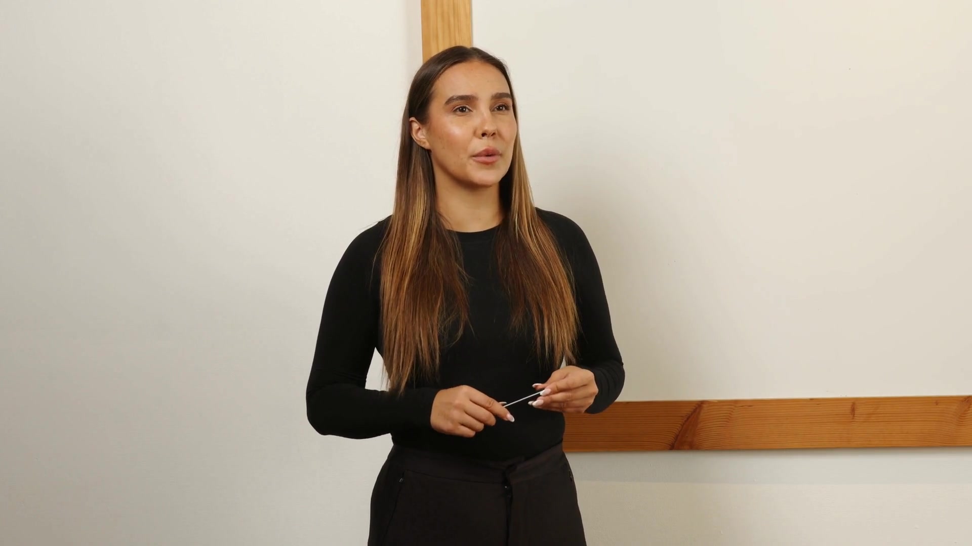 Video thumbnail for How Walking Boosts Employee Performance at Work