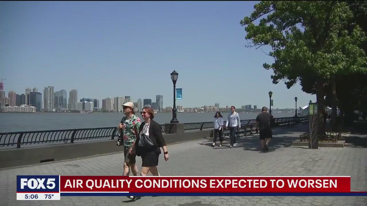 Video thumbnail for NYC air quality update: Conditions expected to worsen