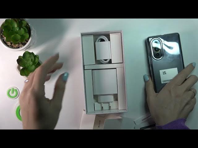 Video thumbnail for HUAWEI Nova 10 Pro - All Box Accessories | Unboxing