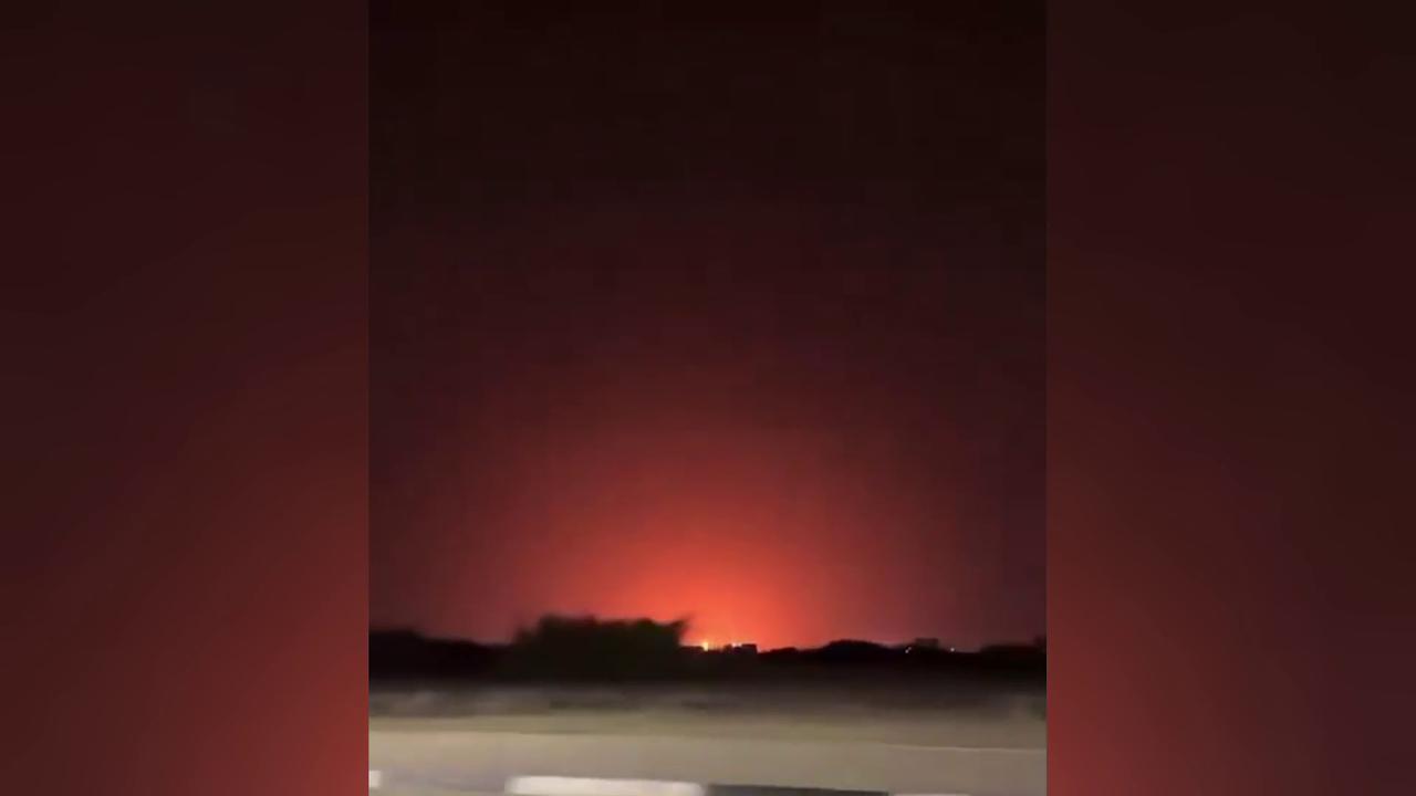 Video thumbnail for Saudi Arabia: Aramco Refinery Burning After Houthi Missile Attack.