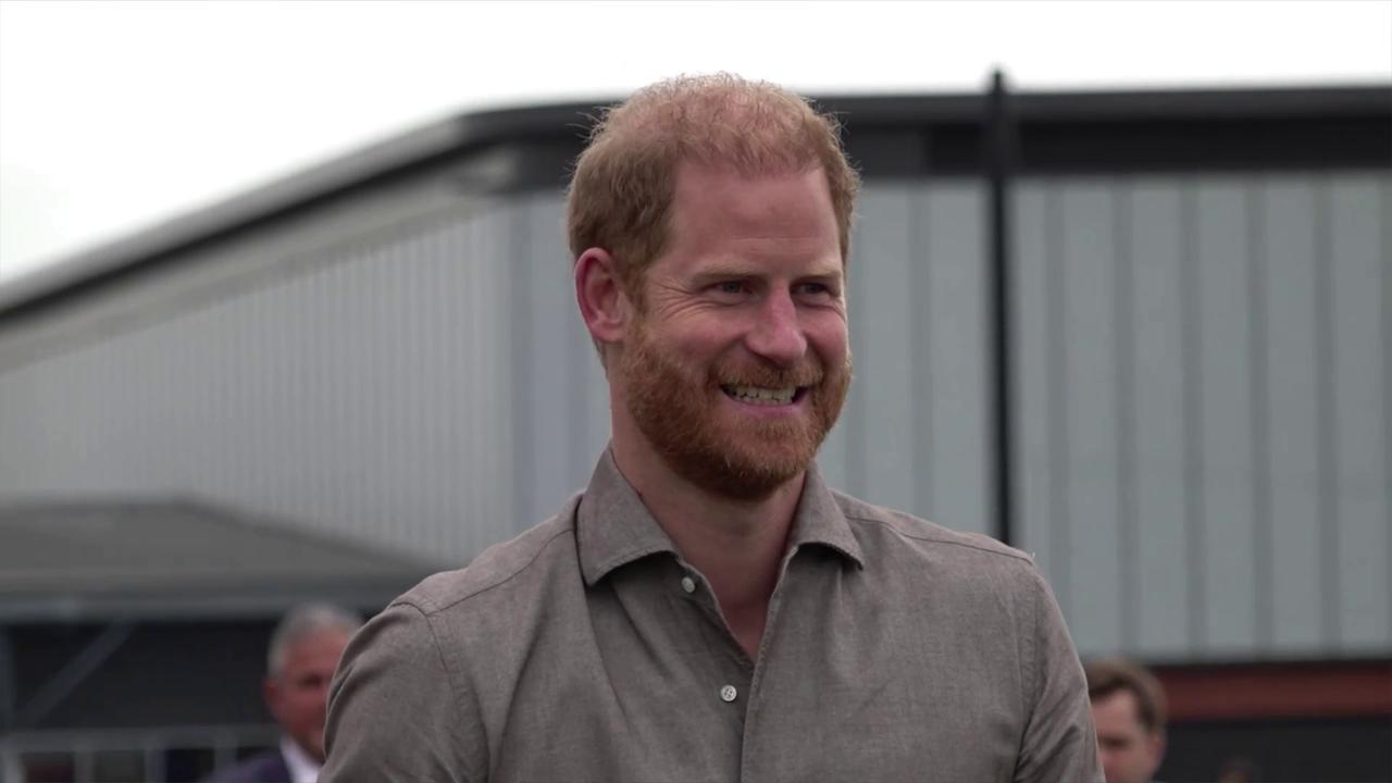 Video thumbnail for UNCAPTIONED: Prince Harry announces first public engagement since returning to UK.