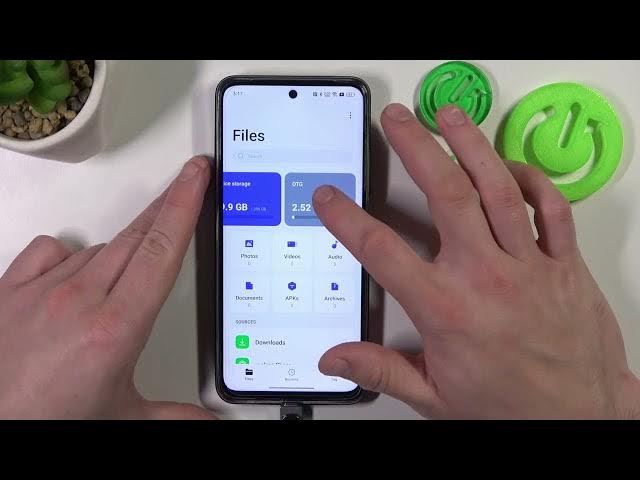 Video thumbnail for How to Connect Pendrive to Realme C55 / How to Use Pendrive With Your Smartphone