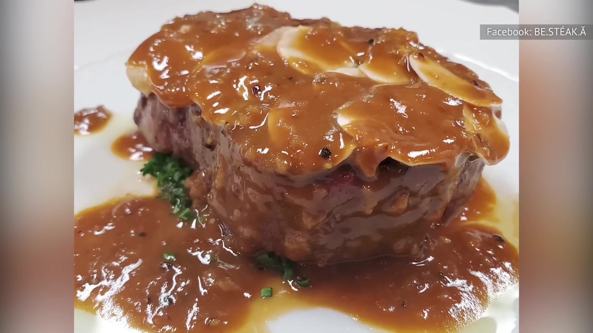Video thumbnail for Old-School Dishes You Should And Shouldn't Order At A Steakhouse