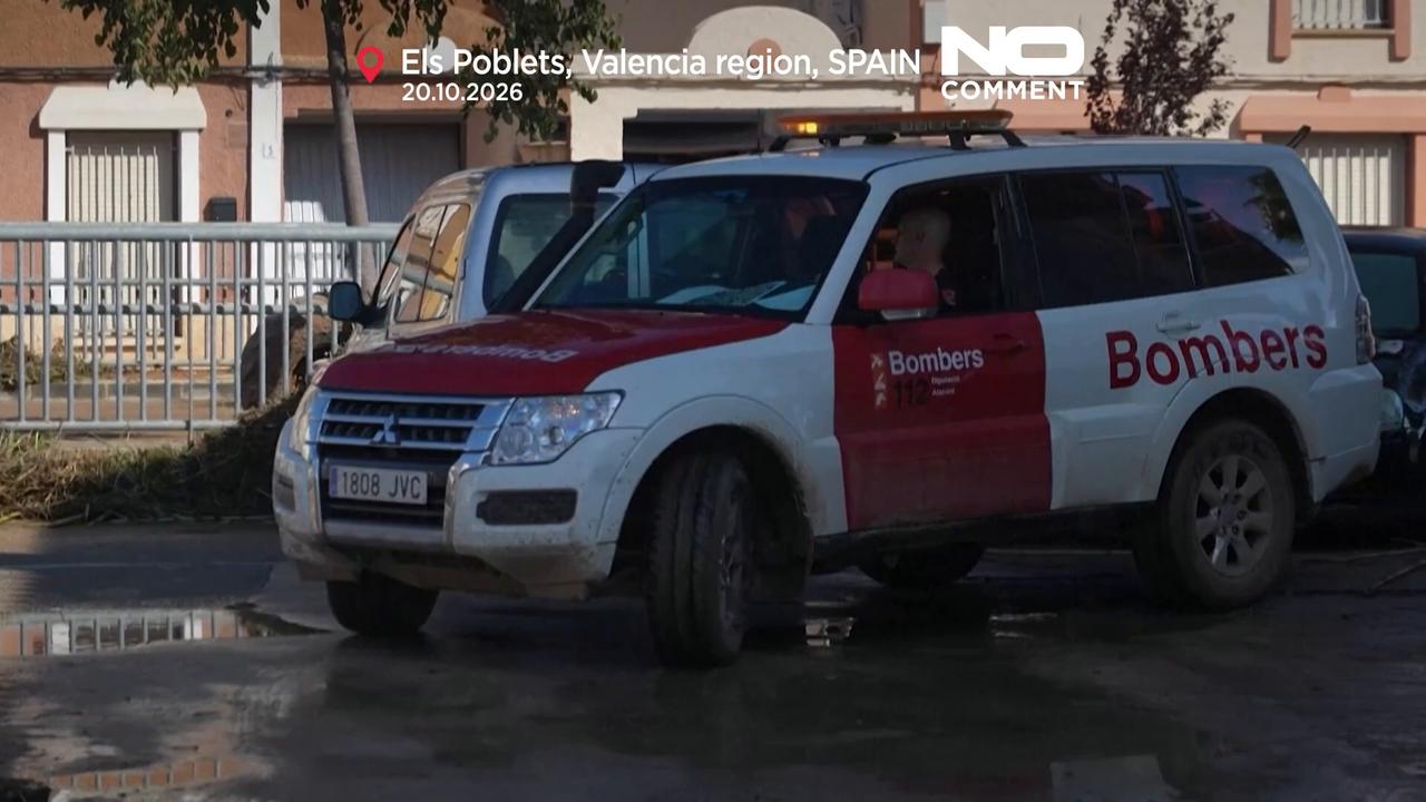 Video thumbnail for Cleanup efforts begin in flood-hit eastern Spain after deadly torrential rain