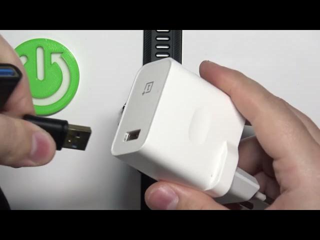 Video thumbnail for How to Start Charging your GARMIN Forerunner 955 - Plug your GARMIN Forerunner 955 to the Charger