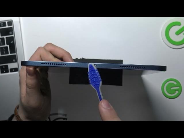 Video thumbnail for How to Clean USB Input in iPad Air 2022 Gen 5?