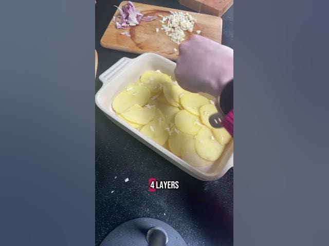 'Video thumbnail for Creamy, delicious 4 ingredient potato dauphinoise #sidedish #potatorecipe'