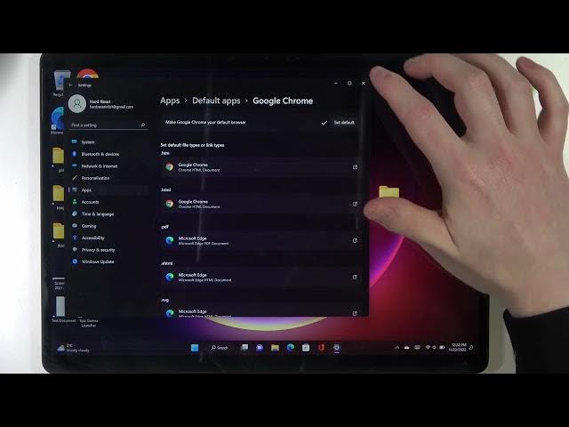 Video thumbnail for Microsoft Surface Pro X - How To Make Google Chrome Default Browser
