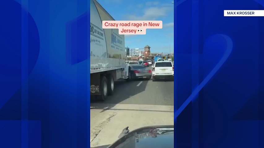 Video thumbnail for Video appears to show truck pushing car after collision