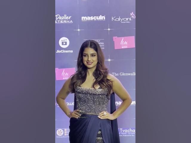 Video thumbnail for Harnaaz Sandhu at Red Carpet of Miss Diva #harnaazsandhu  #missuniverse #missdiva