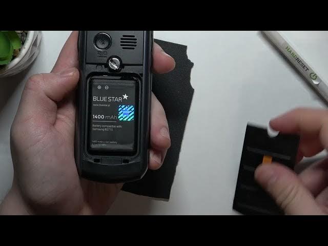 Video thumbnail for Samsung B2710 Solid - Does It Have SD Card Slot