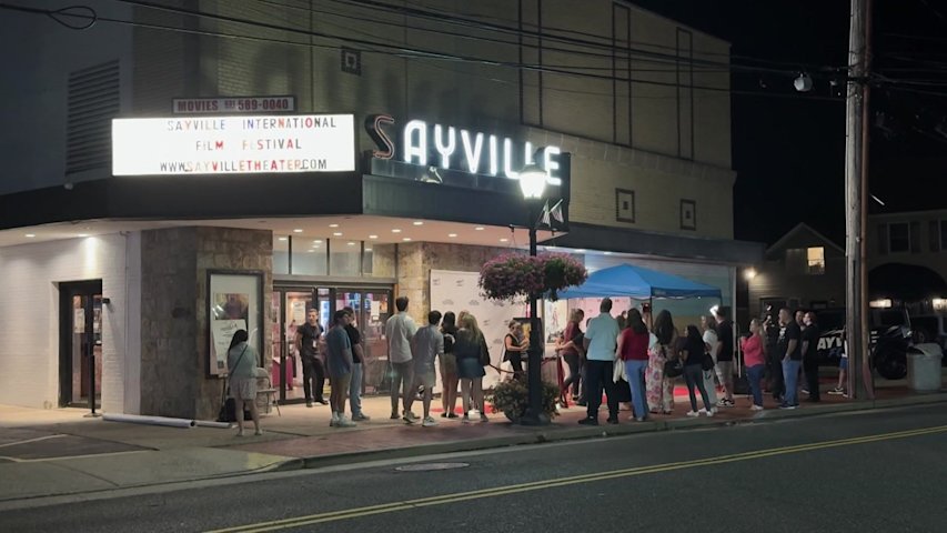 Video thumbnail for Sayville International Film Festival debuts on Long Island
